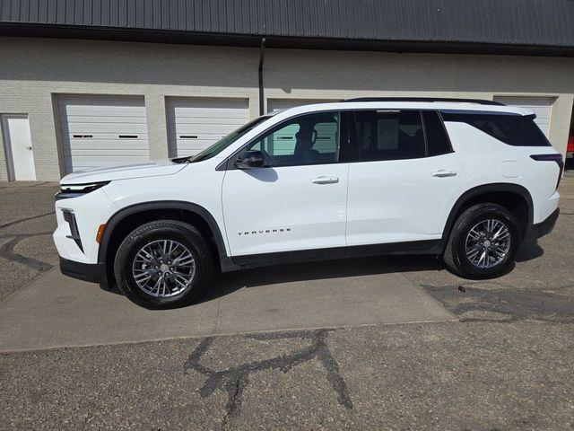 used 2026 Chevrolet Traverse car, priced at $44,495