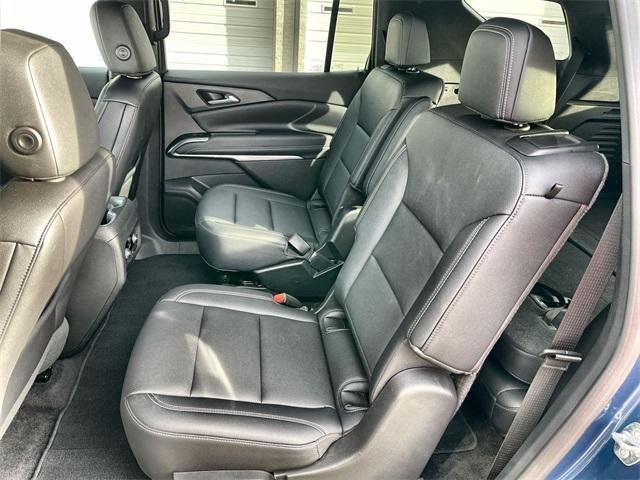 used 2025 Chevrolet Traverse car, priced at $35,495
