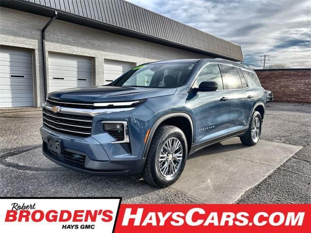 used 2025 Chevrolet Traverse car, priced at $35,495