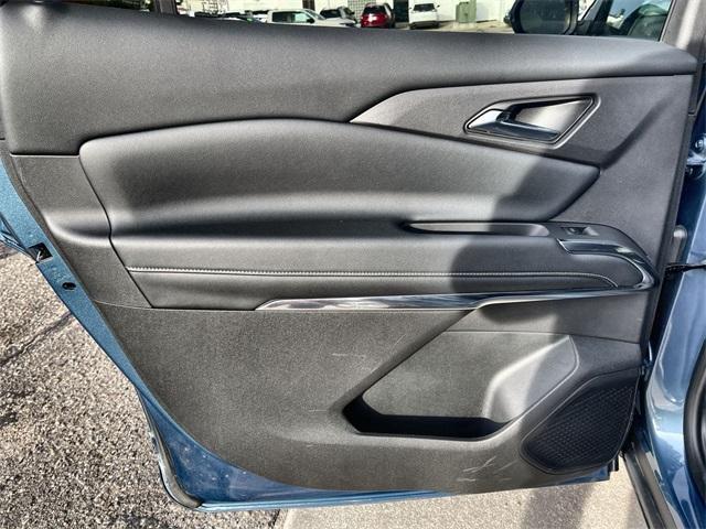 used 2025 Chevrolet Traverse car, priced at $35,495