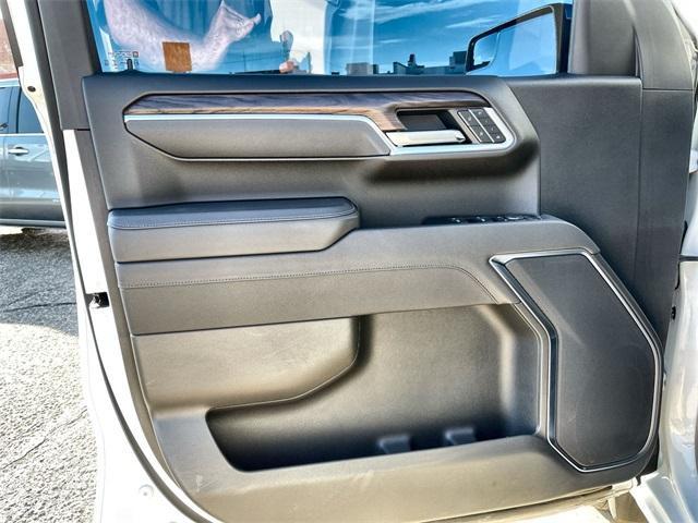 used 2025 GMC Sierra 1500 car, priced at $44,225