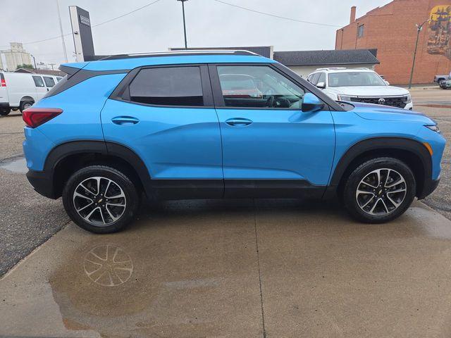 used 2025 Chevrolet TrailBlazer car, priced at $25,494