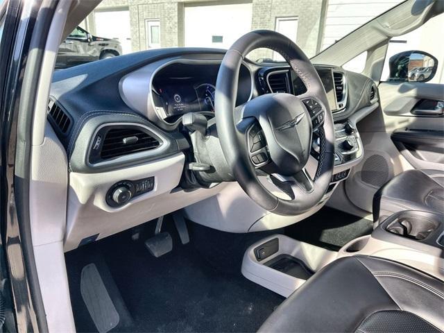 used 2024 Chrysler Pacifica Hybrid car, priced at $29,495