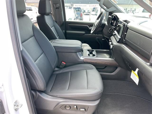 new 2025 GMC Sierra 2500 car, priced at $70,573