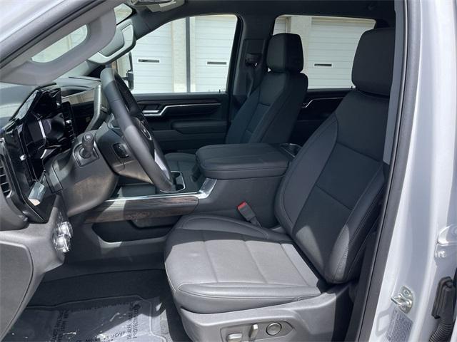 new 2025 GMC Sierra 2500 car, priced at $70,573