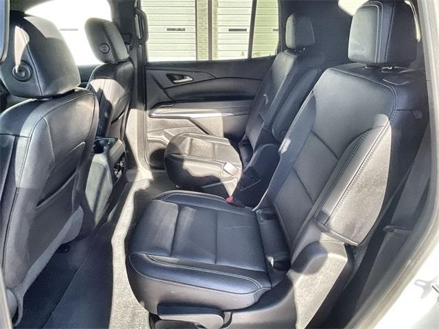 used 2025 Chevrolet Traverse car, priced at $35,495