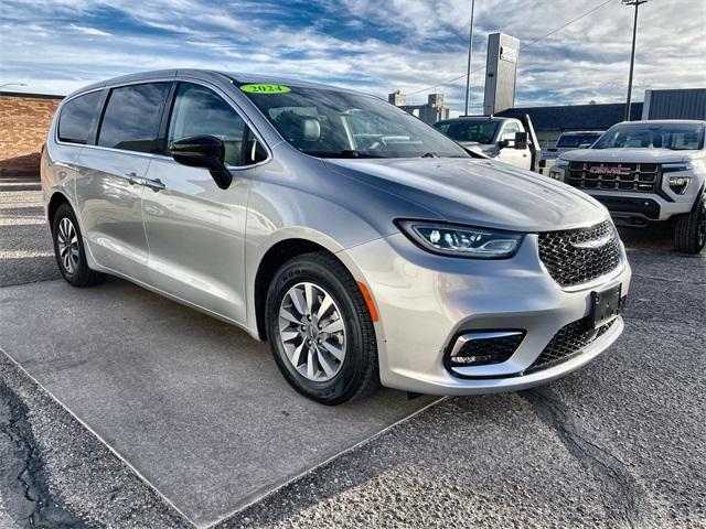 used 2024 Chrysler Pacifica Hybrid car, priced at $29,495