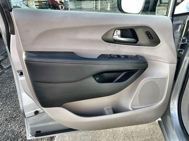 used 2024 Chrysler Pacifica Hybrid car, priced at $29,495