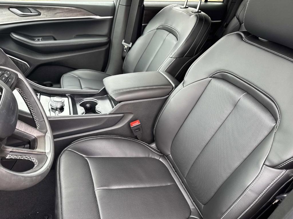 new 2026 Jeep Grand Cherokee car, priced at $50,509