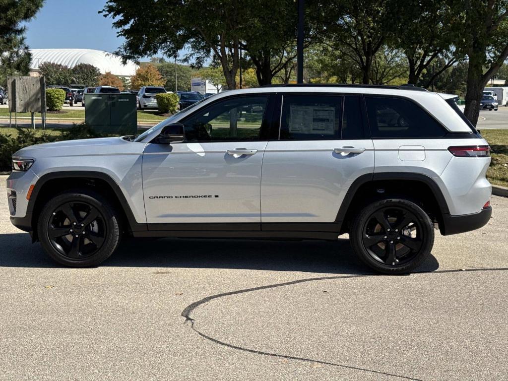 new 2025 Jeep Grand Cherokee car, priced at $39,510