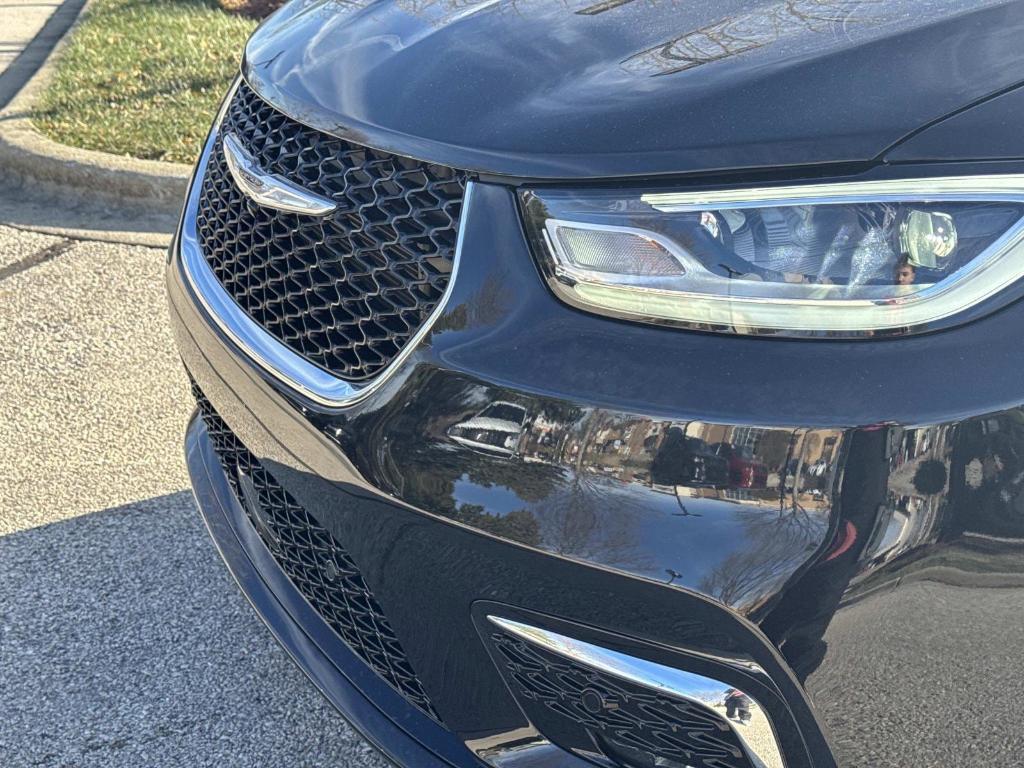 new 2026 Chrysler Pacifica car, priced at $46,809