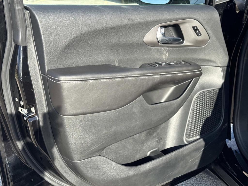 new 2026 Chrysler Pacifica car, priced at $46,809