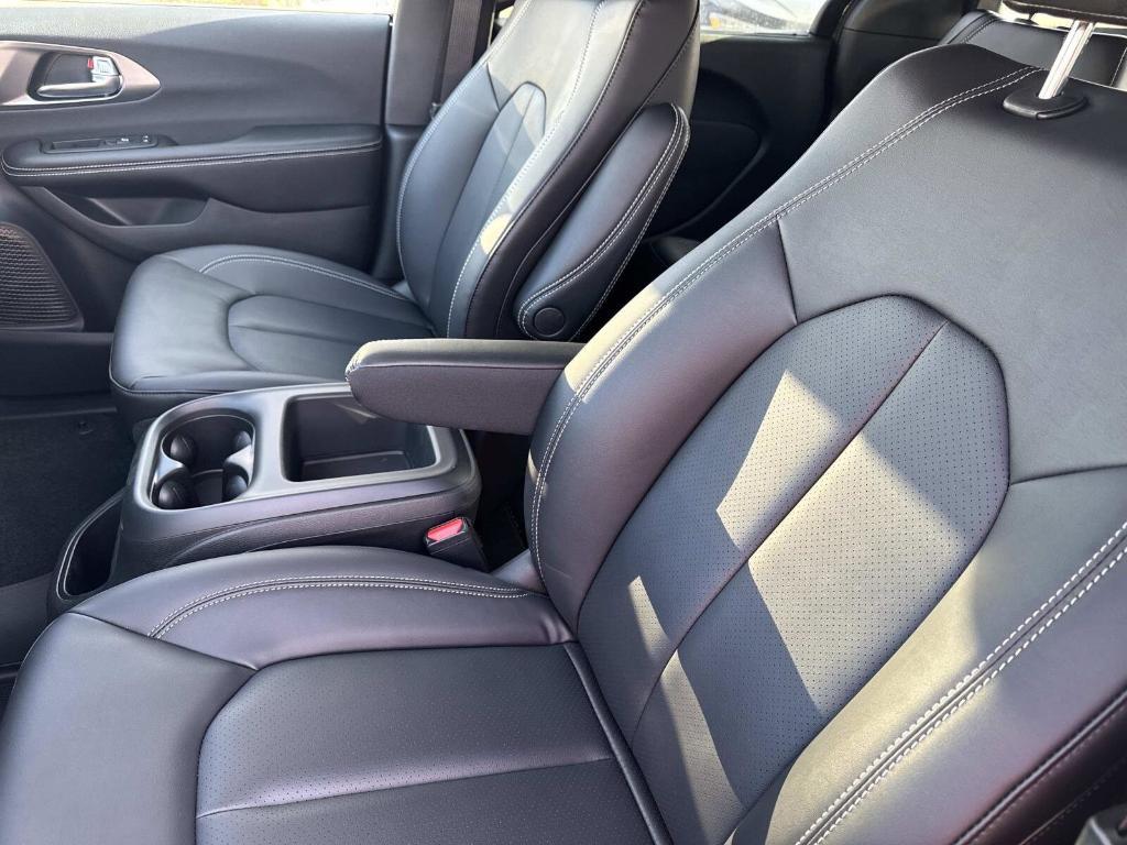new 2026 Chrysler Pacifica car, priced at $46,809