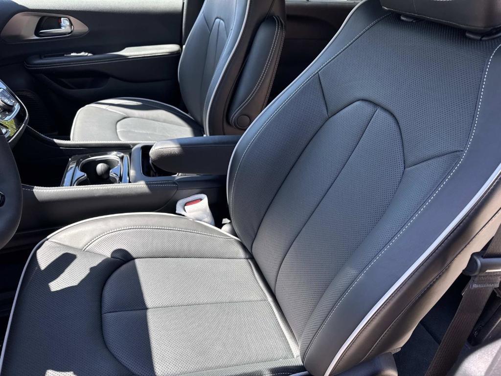 new 2027 Chrysler Pacifica car, priced at $55,354