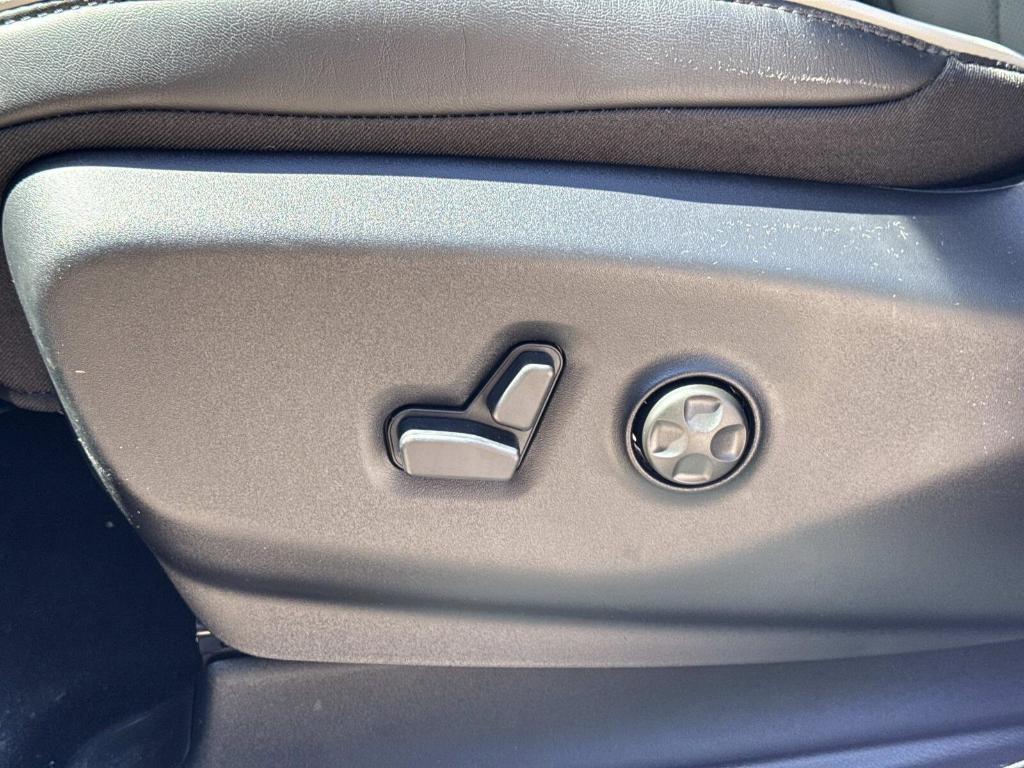 new 2027 Chrysler Pacifica car, priced at $55,354