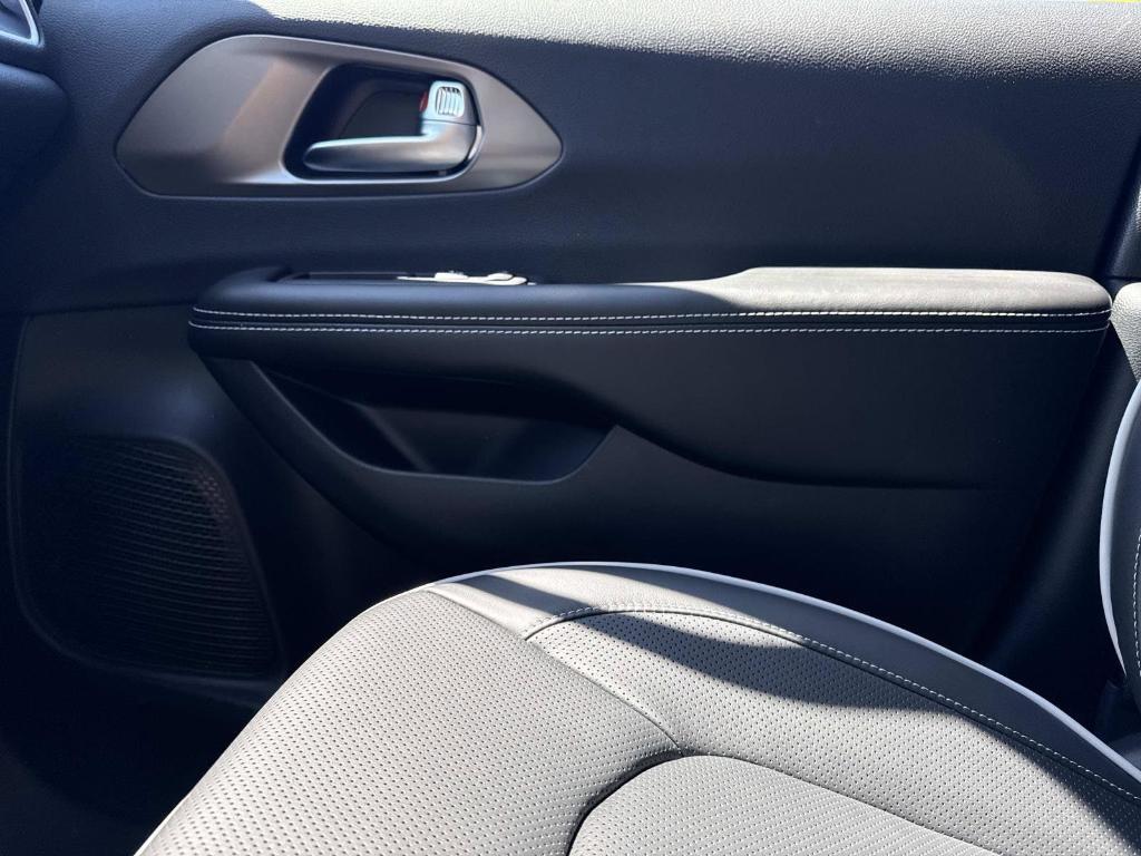 new 2027 Chrysler Pacifica car, priced at $55,354