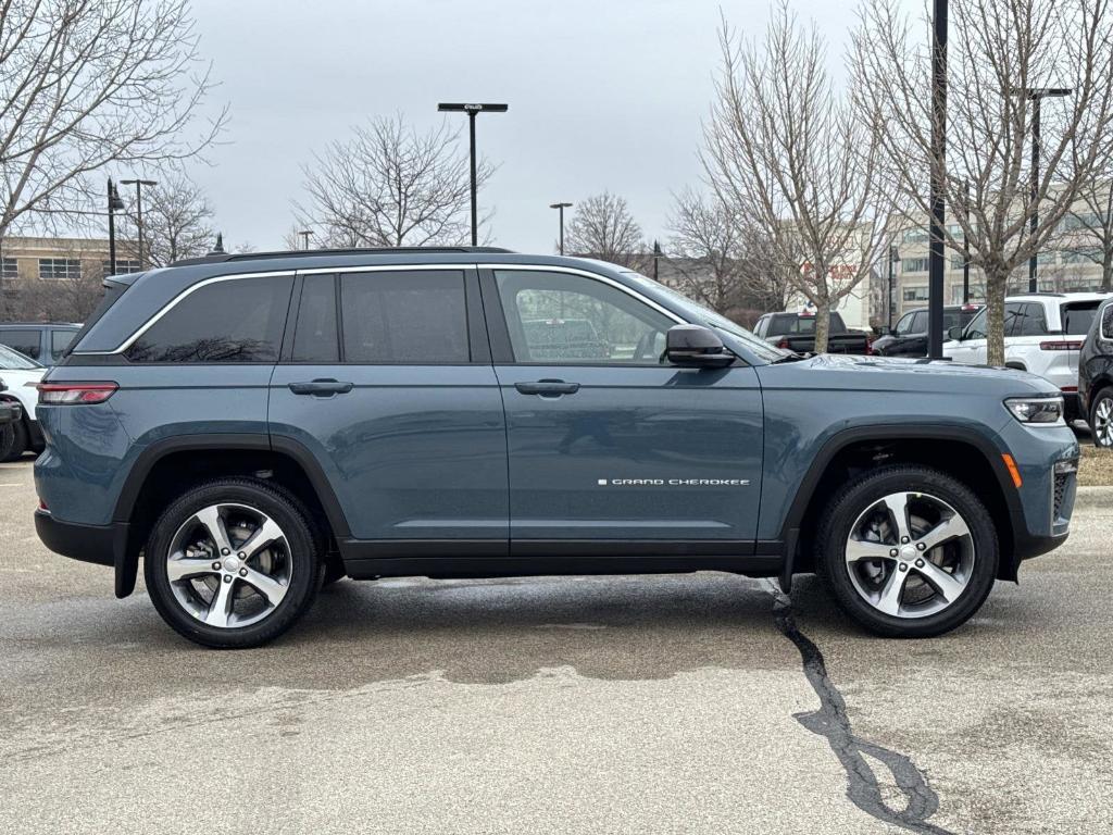 new 2026 Jeep Grand Cherokee car, priced at $47,984
