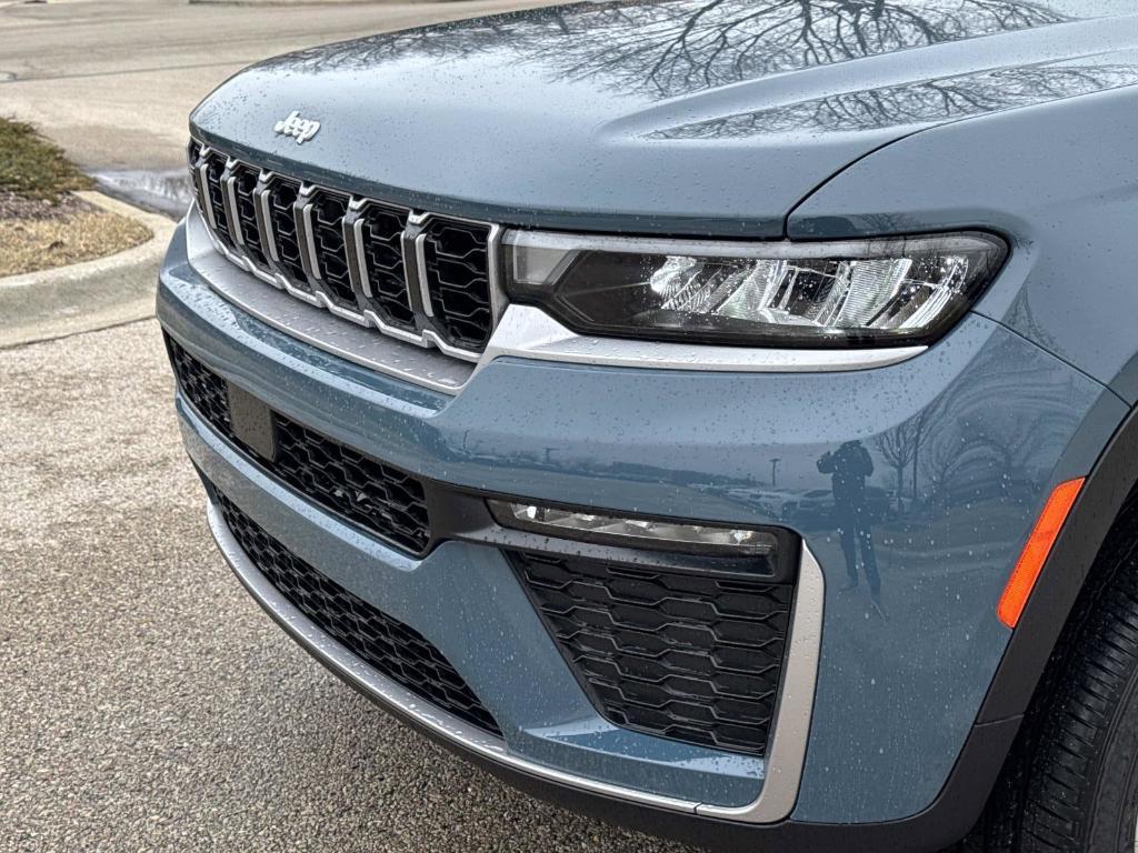 new 2026 Jeep Grand Cherokee car, priced at $47,984
