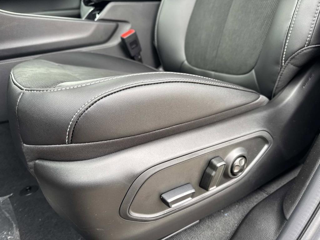 new 2026 Jeep Grand Cherokee car, priced at $47,424