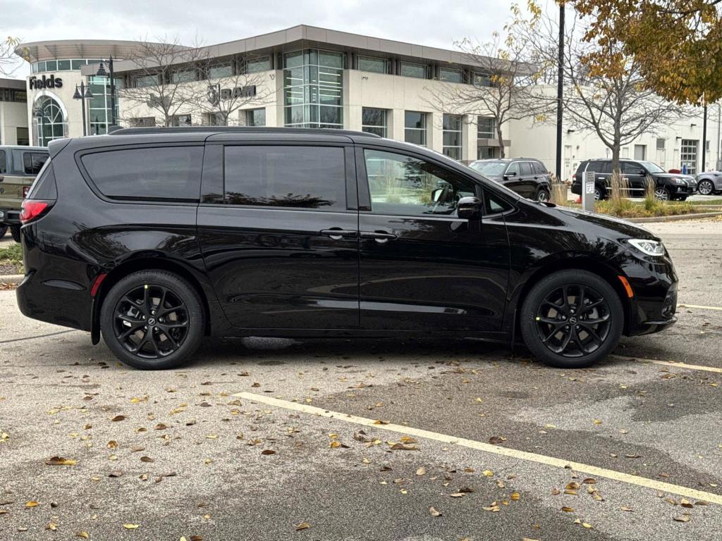 new 2026 Chrysler Pacifica car, priced at $51,409