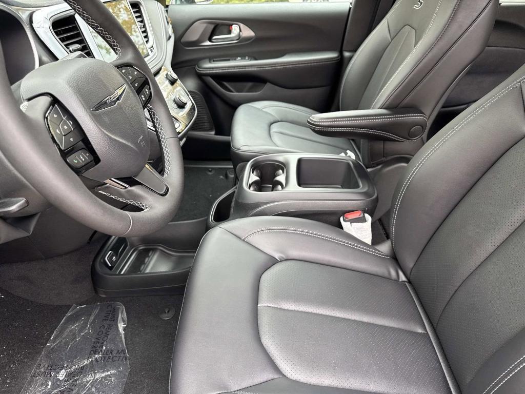 new 2026 Chrysler Pacifica car, priced at $51,409