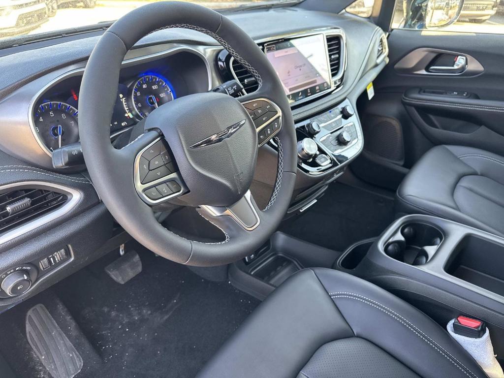 new 2026 Chrysler Pacifica car, priced at $47,304