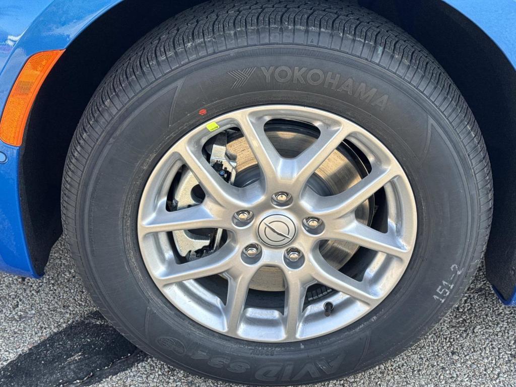new 2026 Chrysler Pacifica car, priced at $47,304