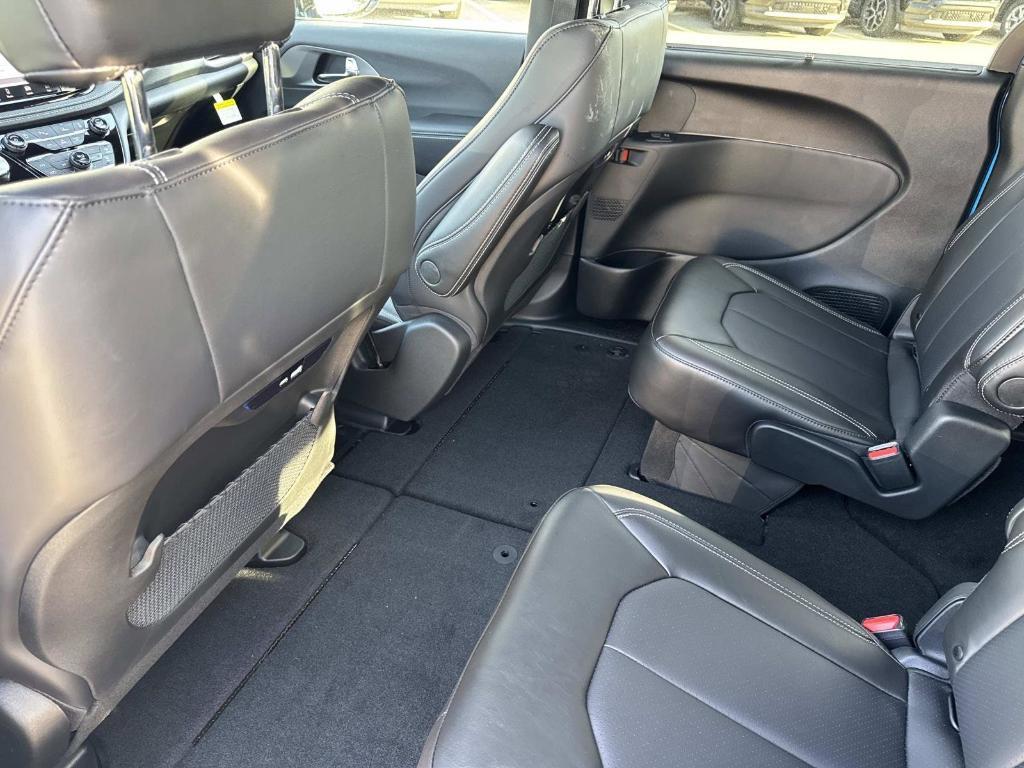 new 2026 Chrysler Pacifica car, priced at $47,304