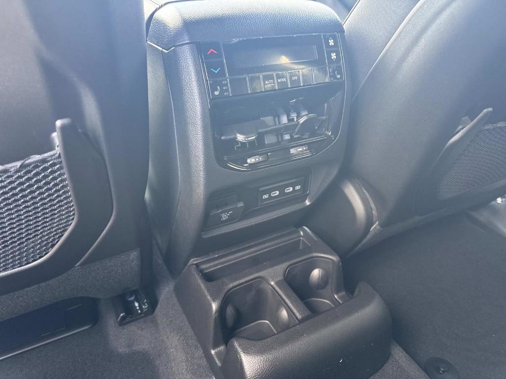 new 2026 Jeep Grand Cherokee L car, priced at $51,984