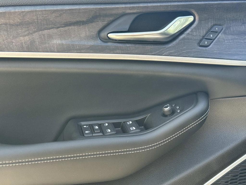 new 2026 Jeep Grand Cherokee L car, priced at $51,984