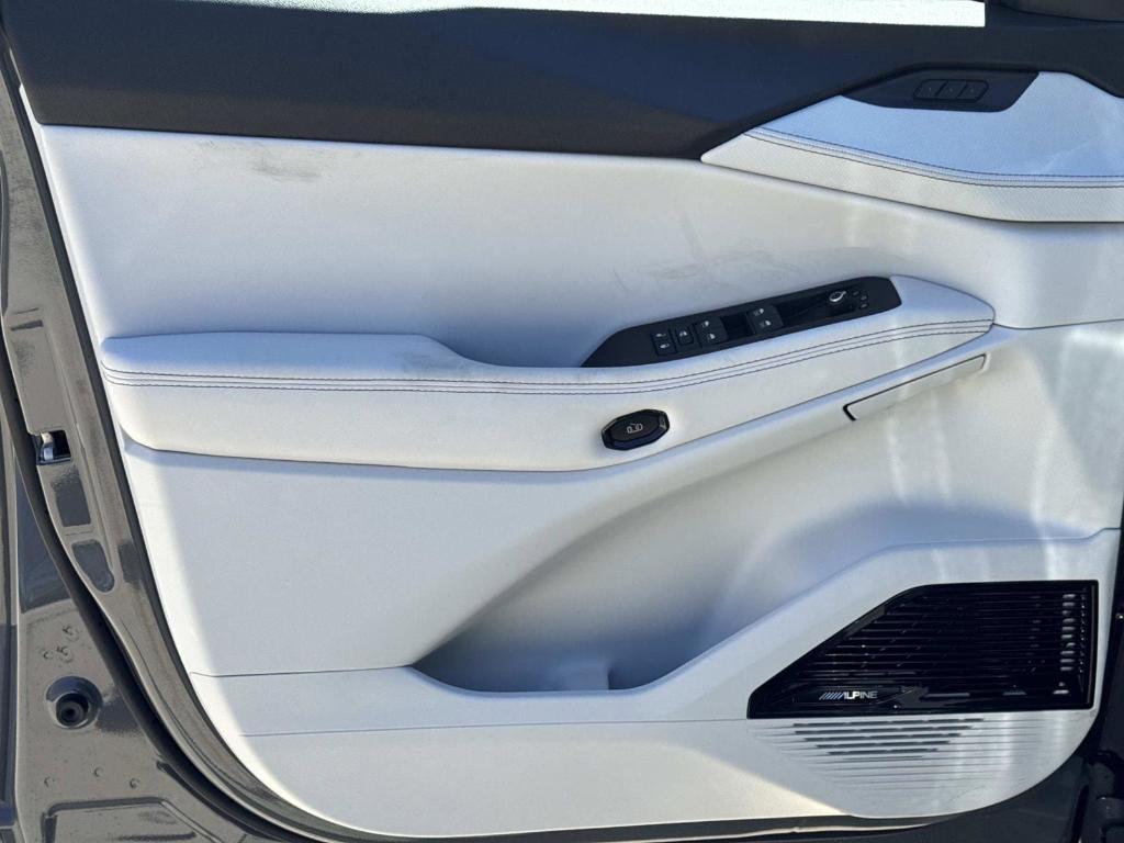 new 2026 Jeep Cherokee car, priced at $46,339