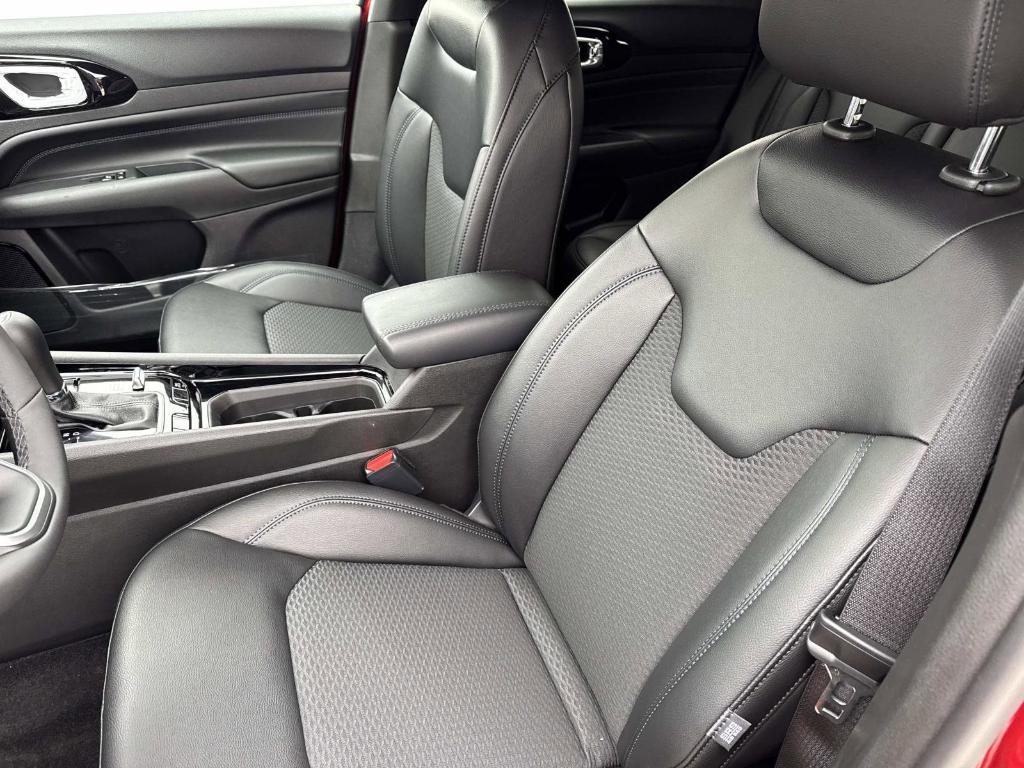 new 2026 Jeep Compass car, priced at $35,259