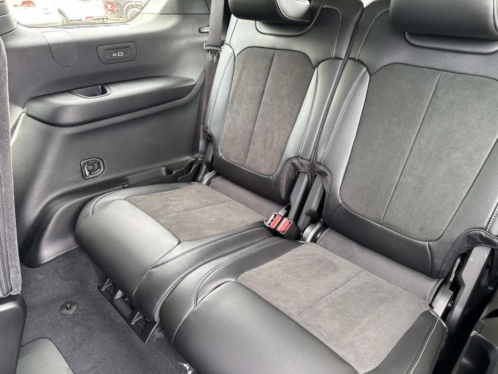 new 2026 Jeep Grand Cherokee L car, priced at $49,929