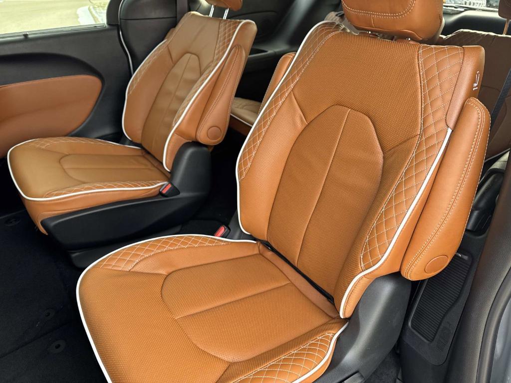 new 2026 Chrysler Pacifica car, priced at $58,556