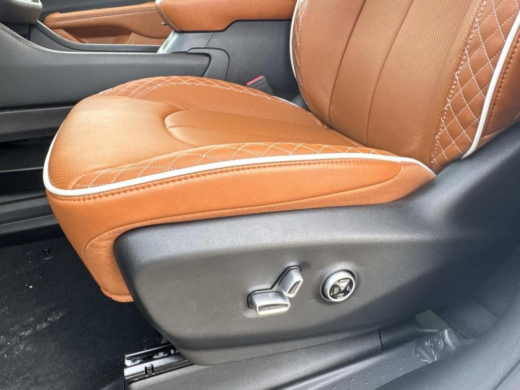 new 2026 Chrysler Pacifica car, priced at $58,556