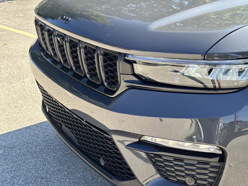 new 2025 Jeep Grand Cherokee car, priced at $49,253