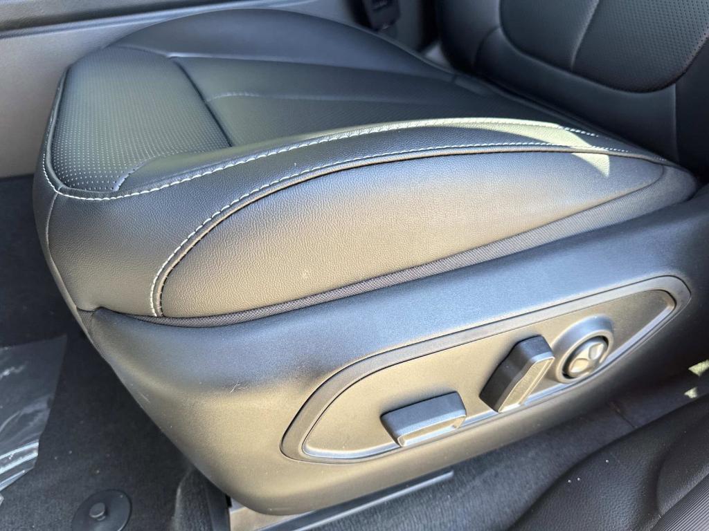 new 2025 Jeep Grand Cherokee car, priced at $49,253