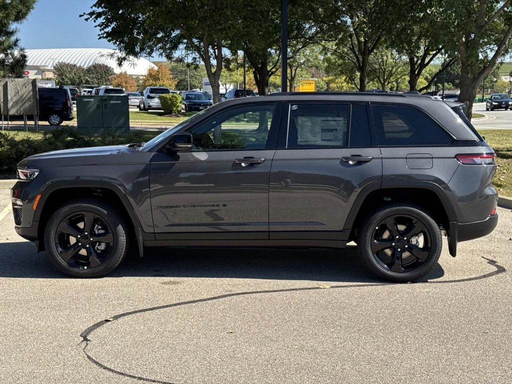new 2025 Jeep Grand Cherokee car, priced at $49,253