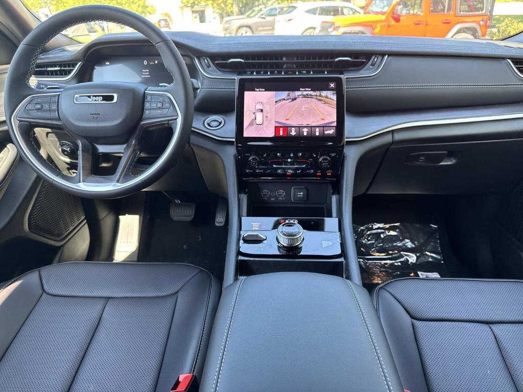 new 2025 Jeep Grand Cherokee car, priced at $49,253