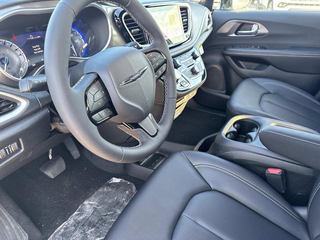 new 2026 Chrysler Pacifica car, priced at $51,009