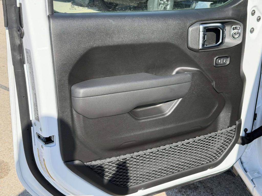 new 2026 Jeep Wrangler car, priced at $46,284