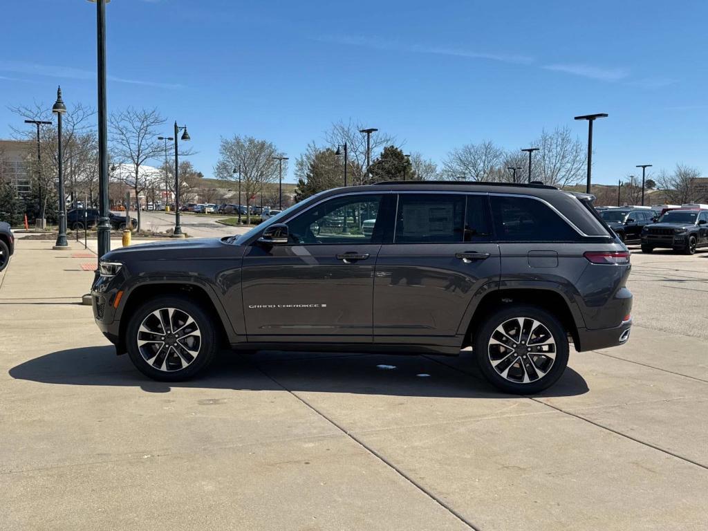 new 2025 Jeep Grand Cherokee car, priced at $53,855