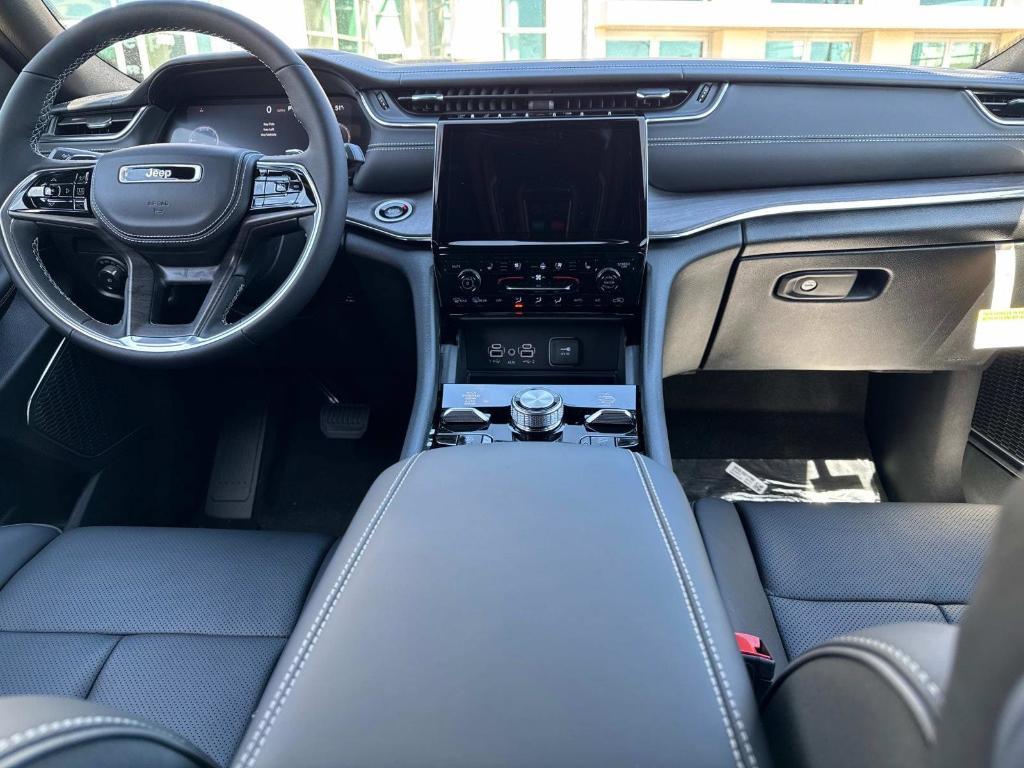 new 2025 Jeep Grand Cherokee car, priced at $53,855