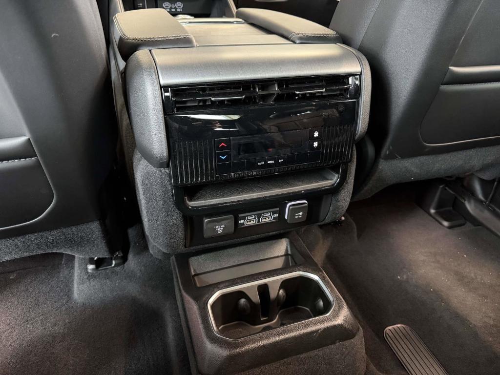 new 2026 Jeep Grand Wagoneer car, priced at $73,084