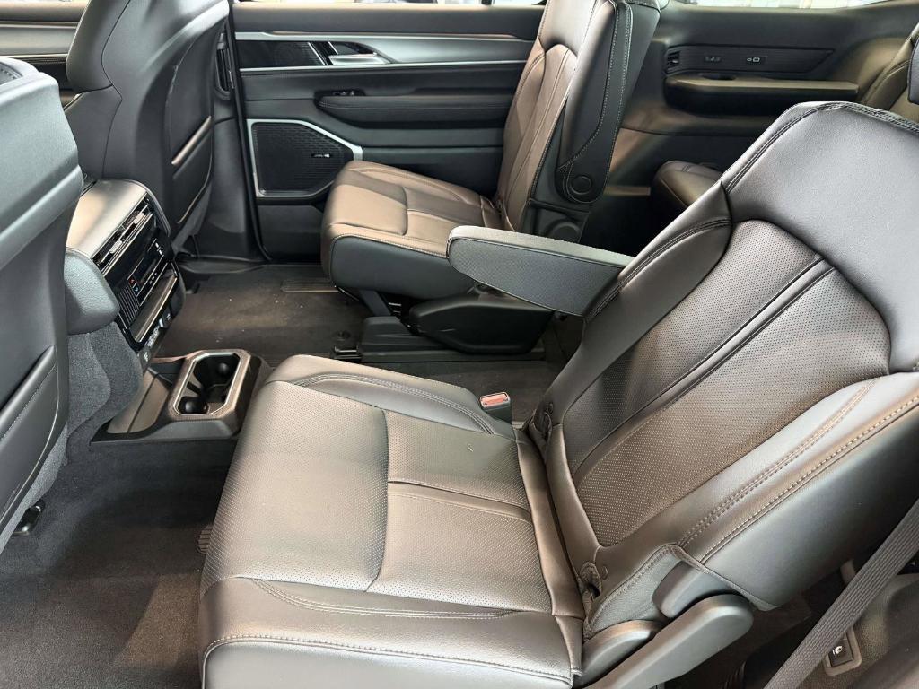 new 2026 Jeep Grand Wagoneer car, priced at $73,084