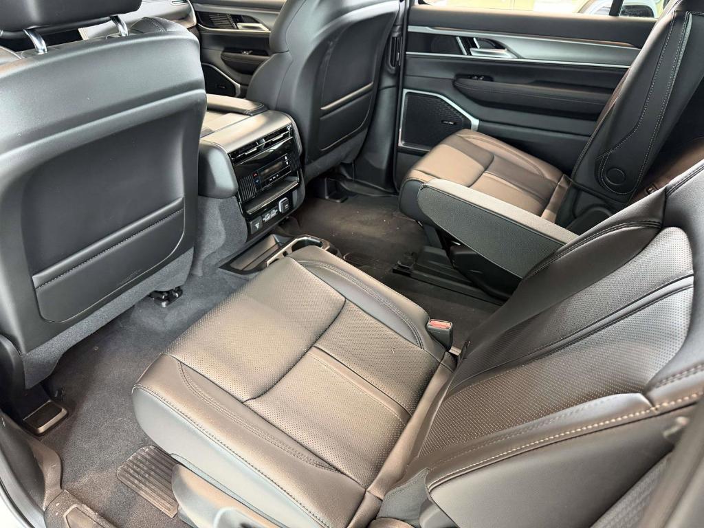 new 2026 Jeep Grand Wagoneer car, priced at $73,084