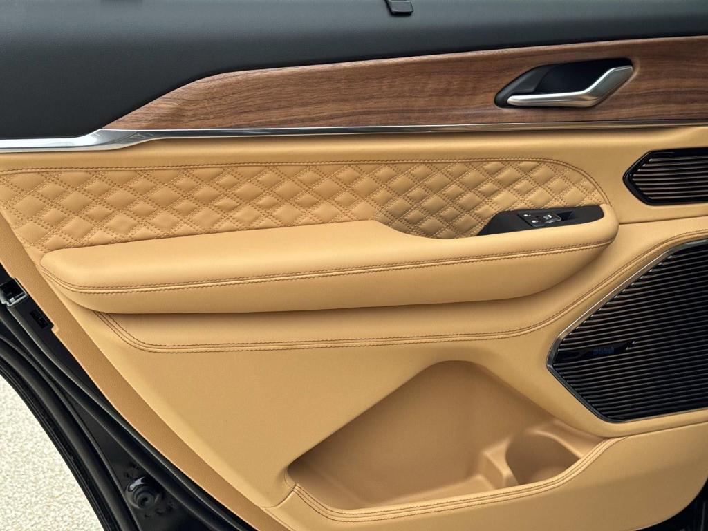 new 2026 Jeep Grand Cherokee L car, priced at $62,573
