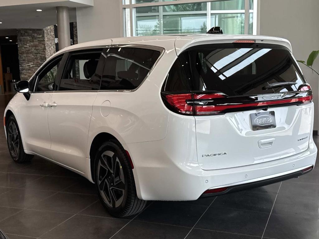 new 2027 Chrysler Pacifica car, priced at $52,359