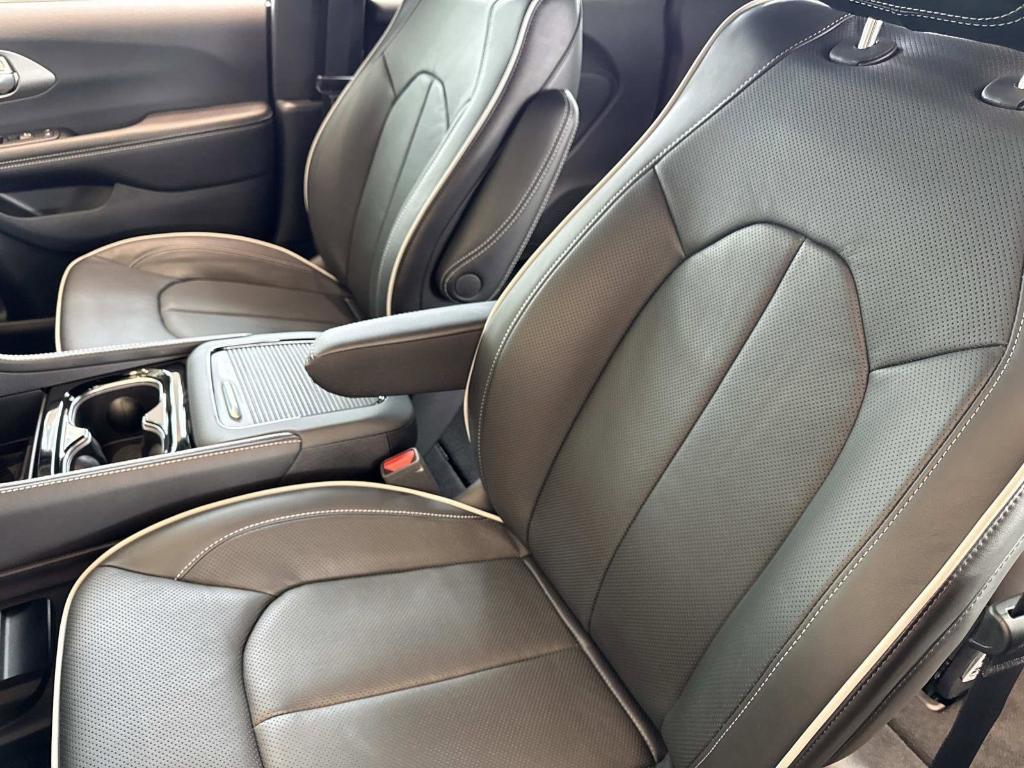 new 2027 Chrysler Pacifica car, priced at $52,359