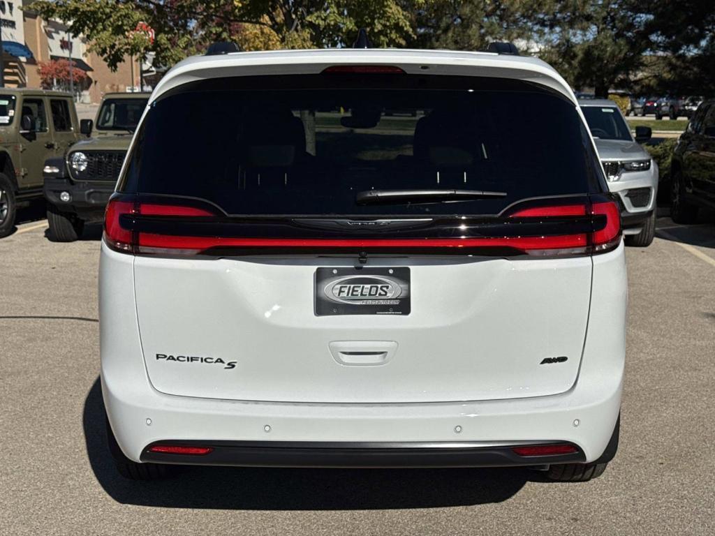 new 2026 Chrysler Pacifica car, priced at $51,409